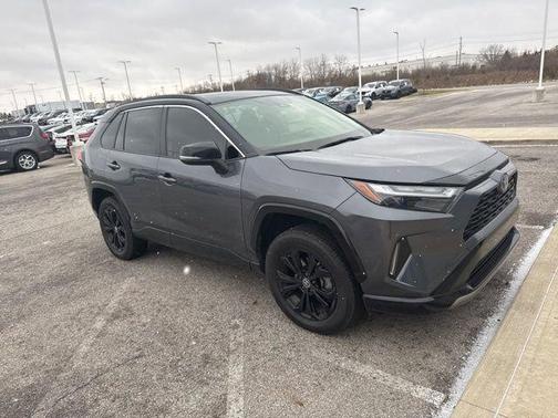 2022 Toyota RAV4 Hybrid SE