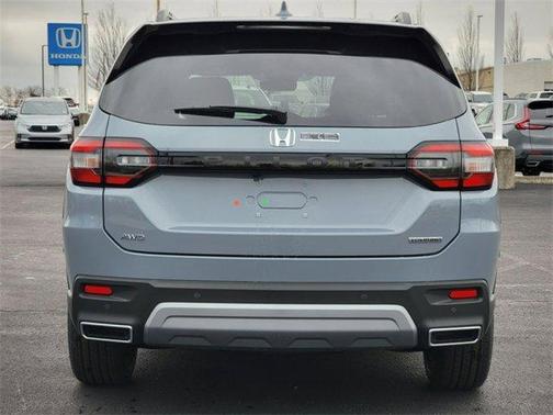 2025 Honda Pilot Touring 8-Passenger