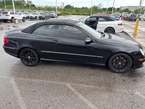 Obsidian Black Metallic 2009 Mercedes-Benz CLK-Class 5.5L
