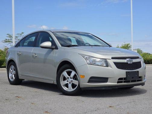 Champagne Silver Metallic 2014 Chevrolet Cruze 1LT