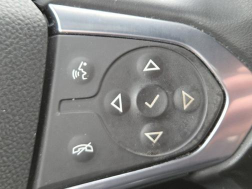 Silver Sage Metallic 2023 Chevrolet Traverse LT Cloth