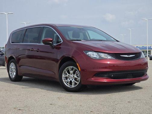 2023 Chrysler Voyager LX
