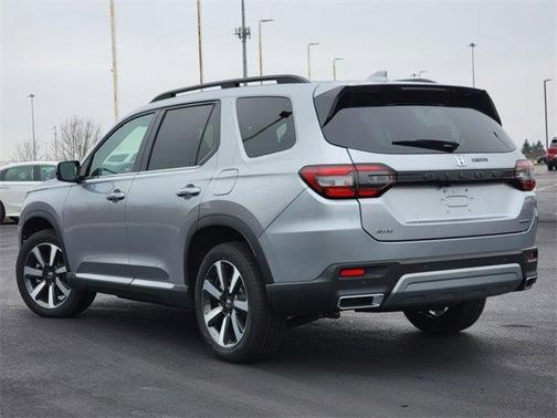 2025 Honda Pilot Touring 8-Passenger