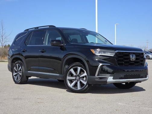 2023 Honda Pilot Touring 8-Passenger