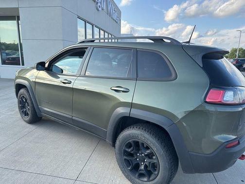 2021 Jeep Cherokee Trailhawk