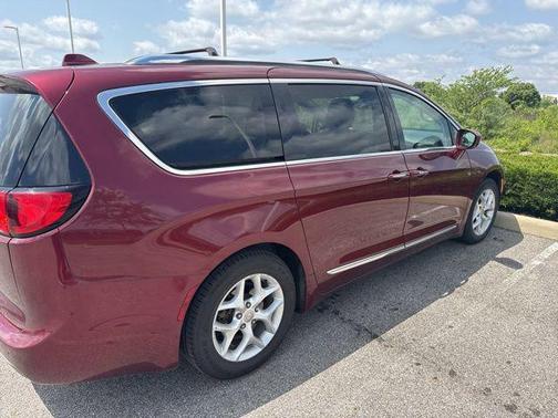 2018 Chrysler Pacifica Touring-L