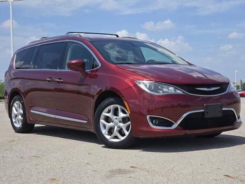2018 Chrysler Pacifica Touring-L