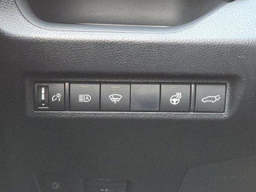 2020 Toyota RAV4 Hybrid SE