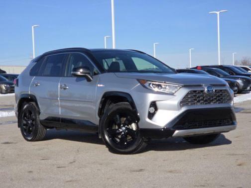 2020 Toyota RAV4 Hybrid SE