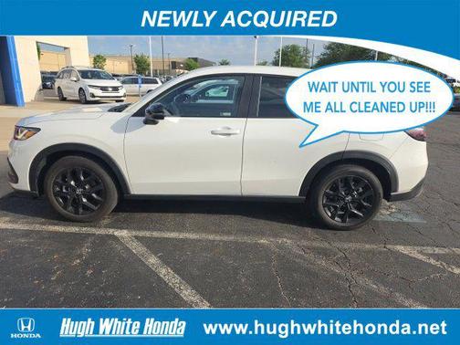 Platinum White Pearl 2024 Honda HR-V AWD Sport