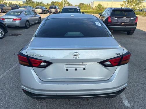 2022 Nissan Altima SR FWD