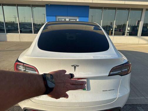 2023 Tesla Model Y Long Range Dual Motor All-Wheel Drive