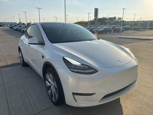 2023 Tesla Model Y Long Range Dual Motor All-Wheel Drive