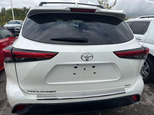 2020 Toyota Highlander L