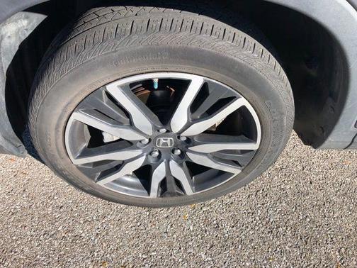 2022 Honda Pilot Touring 8-Passenger