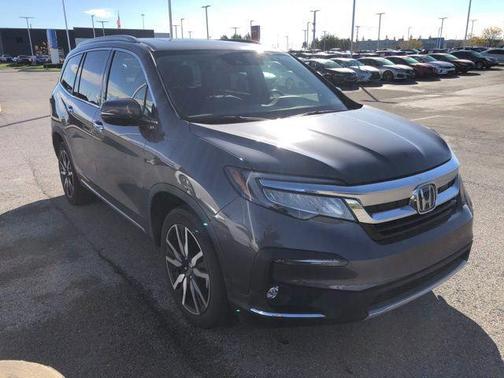 2022 Honda Pilot Touring 8-Passenger