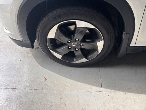 White Orchid Pearl 2018 Honda HR-V EX-L w/Navigation
