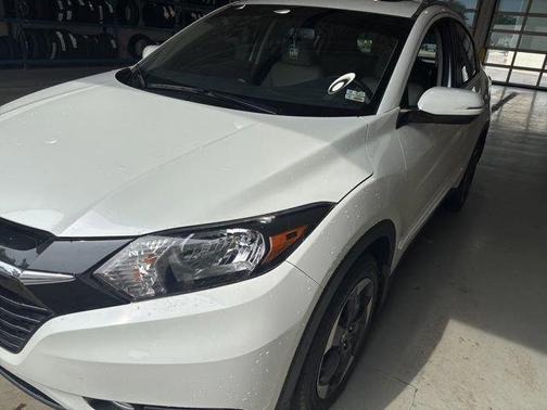 White Orchid Pearl 2018 Honda HR-V EX-L w/Navigation