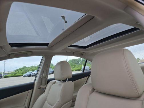 2013 Nissan Maxima SV