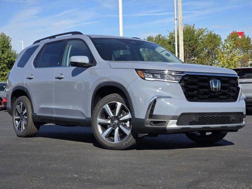 2025 Honda Pilot Touring 8-Passenger