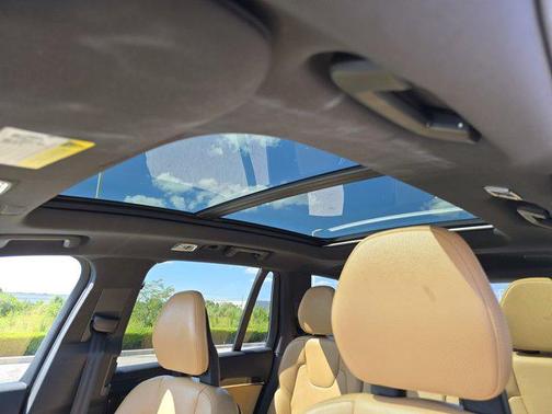 2018 Volvo XC90 T6 Momentum