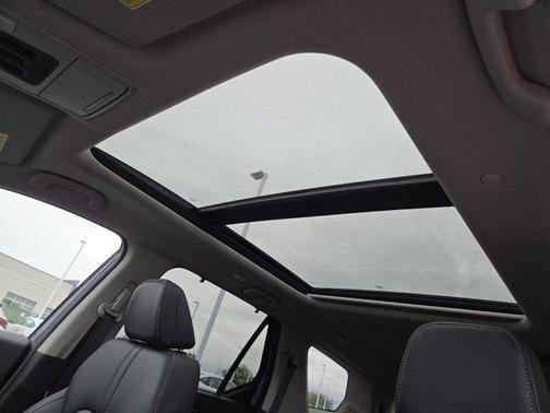 Sonic Gray Pearl 2026 Honda Pilot Touring 8-Passenger