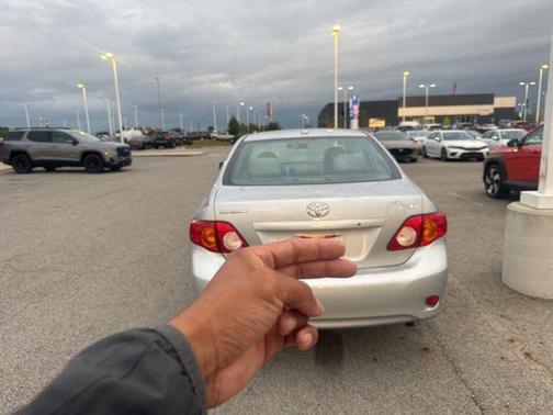 2010 Toyota Corolla LE