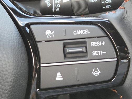 Milano Red 2027 Honda HR-V Sport