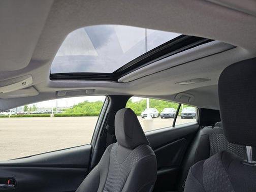 2018 Toyota Prius Four