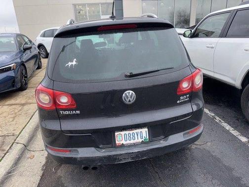 2011 Volkswagen Tiguan SE