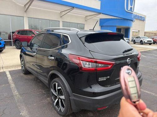 2021 Nissan Rogue Sport SL