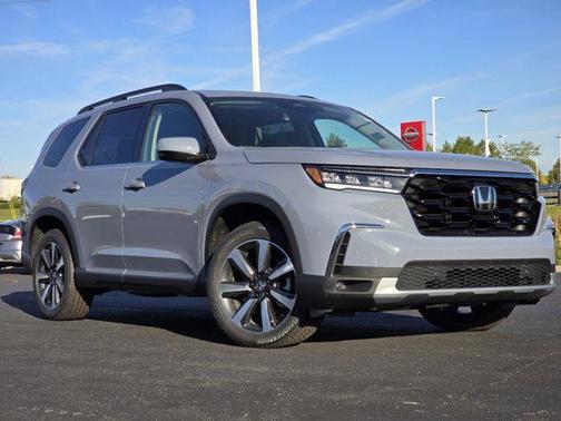 2025 Honda Pilot Touring 8-Passenger