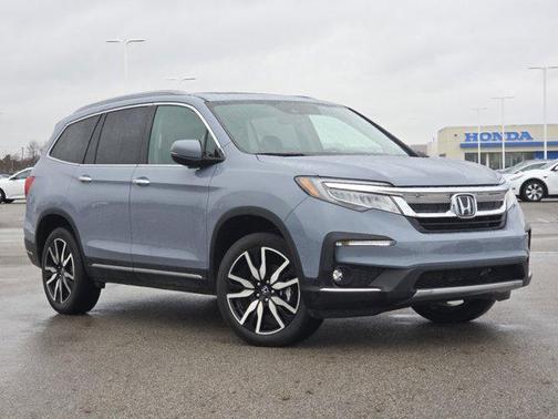 2022 Honda Pilot Touring 8-Passenger