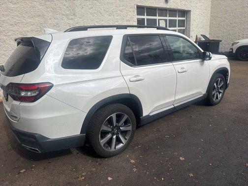 2024 Honda Pilot Touring 8-Passenger