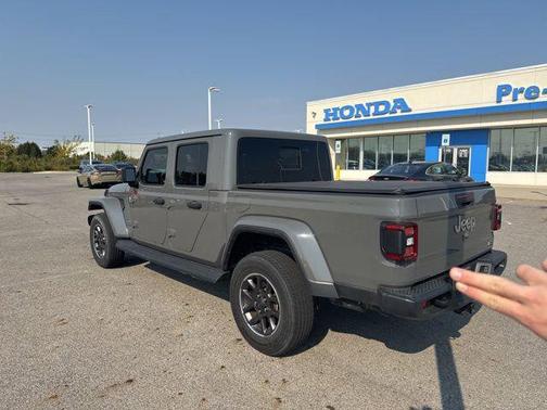 2020 Jeep Gladiator Overland