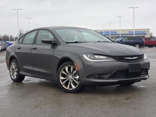 2015 Chrysler 200 S