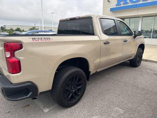 2022 Chevrolet Silverado 1500 Custom Trail Boss