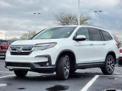 2022 Honda Pilot Touring 8-Passenger