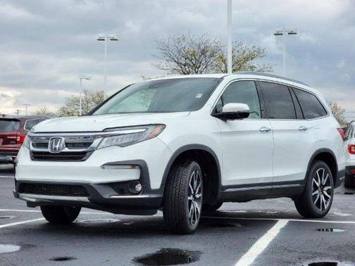 2022 Honda Pilot Touring 8-Passenger