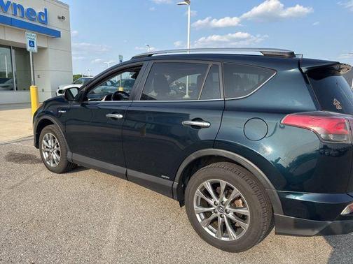 2017 Toyota RAV4 Hybrid SE
