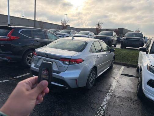2021 Toyota Corolla Hybrid LE