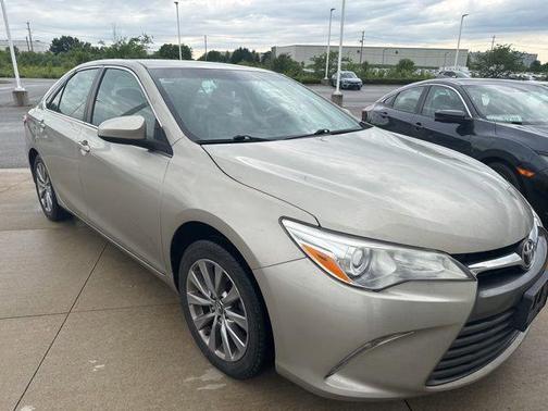 2016 Toyota Camry XLE