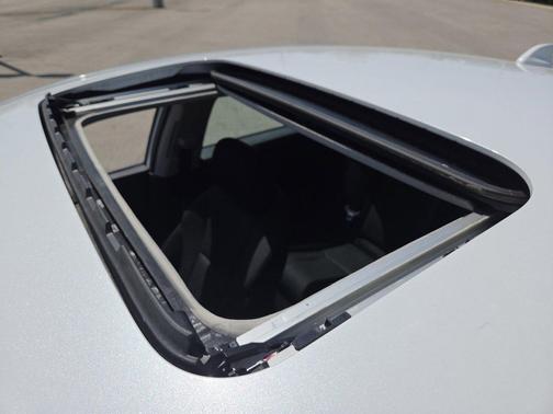 Platinum White Pearl 2023 Honda Accord EX