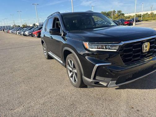 2023 Honda Pilot Touring 8-Passenger