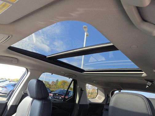 2023 Honda Pilot Touring 8-Passenger