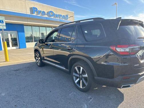 2023 Honda Pilot Touring 8-Passenger