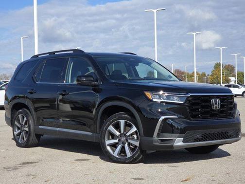 2023 Honda Pilot Touring 8-Passenger
