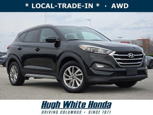 Black Noir Pearl 2017 Hyundai TUCSON SE