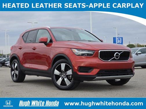 2019 Volvo XC40 T4 Momentum
