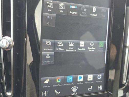 2019 Volvo XC40 T4 Momentum